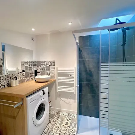 Appartement La Tropezienne, Charme Et Confort Au Coeur Du Gard *
