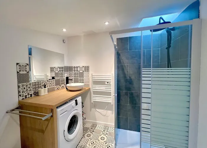 Apartamento La Tropezienne, Charme Et Confort Au Coeur Du Gard *